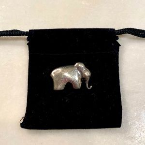Mignon Fagot Petit Elephant Pendant